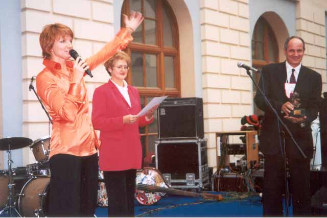 DE2002_02