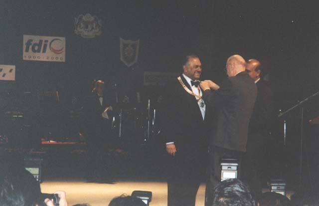 malazya2001-06